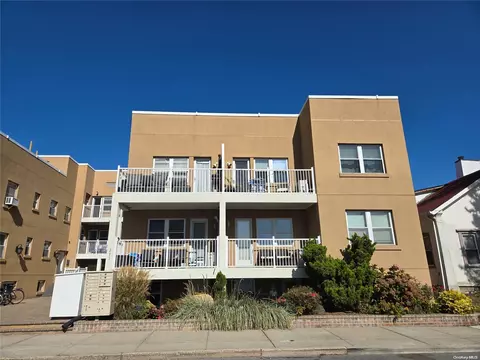 251 W Broadway #208, Long Beach, NY 11561