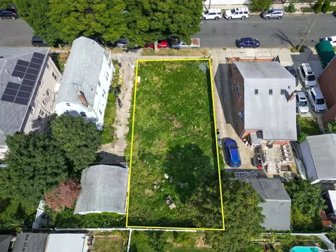 160- Nn 77 Rd, New York, NY 11366