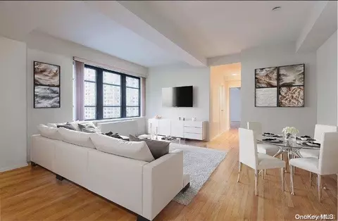 43 W 61st St #18H, New York, NY 10023