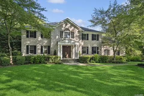 Undisclosed, Glen Head, NY 11545
