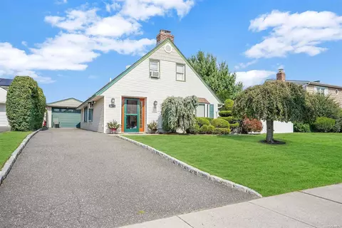 2471 Marshall Dr, East Meadow, NY 11554