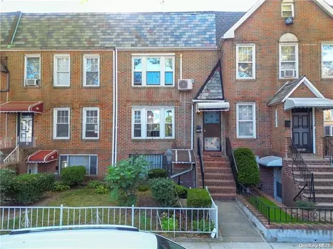 2066 E 29th St, Brooklyn, NY 11229