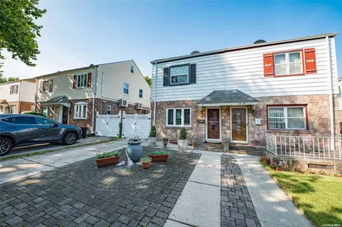 58-10 207th St, New York, NY 11364