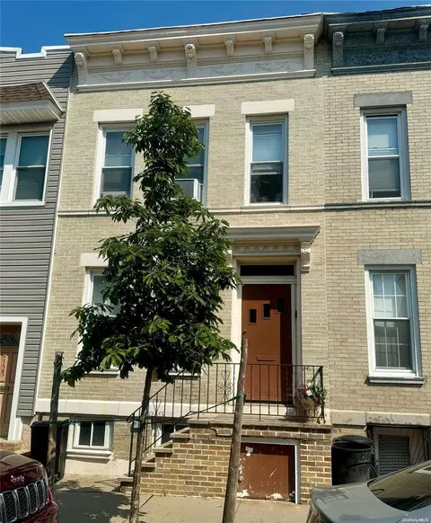 71-27 71st Pl, Glendale, NY 11385