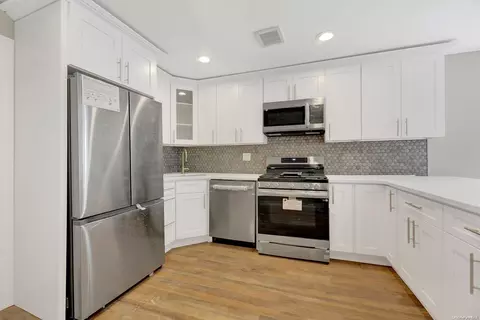 108-05 221st St, New York, NY 11429