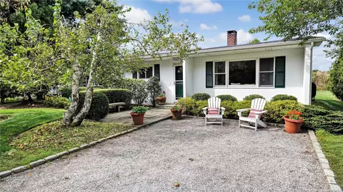 57 Halsey Rd, Riverhead, NY 11901