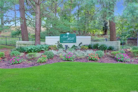 24 Richmond Blvd #4A, Ronkonkoma, NY 11779