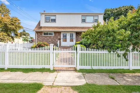 6 Dale Ave, Hempstead, NY 11550