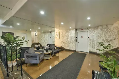 84-25 118th St #1B, New York, NY 11415