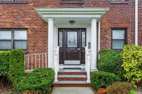 1197 E Broadway #K22, Hewlett, NY 11557