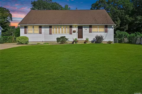 148 Dawn Dr, Centereach, NY 11720