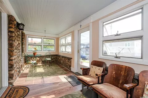 3116 Roxbury Rd, Oceanside, NY 11572