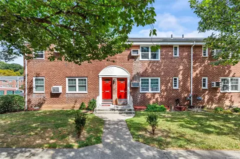 226-49 Union Tpke #2, Oakland Gardens, NY 11364