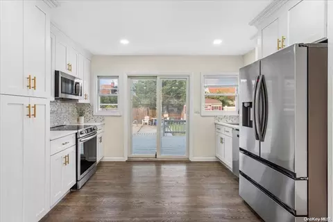 1026 Merillon Ave, North Hempstead, NY 11590