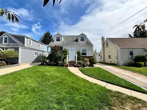 91 Marvin Ave, Uniondale, NY 11553