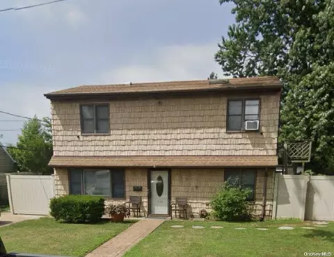 1420 Little Neck Ave, North Bellmore, NY 11710