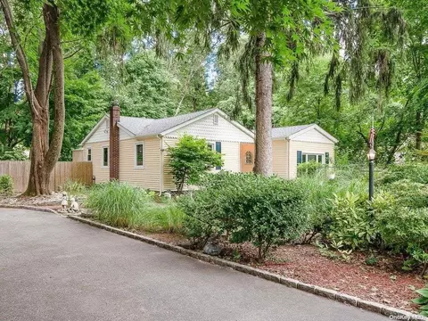 125 Tyler Ave, Miller Place, NY 11764