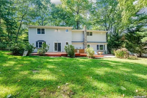 3 Glenview Ave, Northport, NY 11768