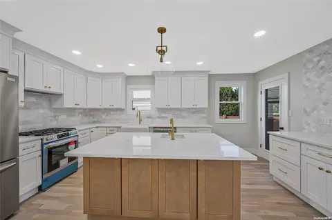 2283 Westlake, Oceanside, NY 11572