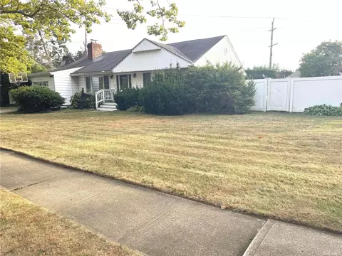 3544 Surele Rd, Wantagh, NY 11793