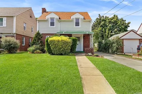 44 Ingraham Blvd, Hempstead, NY 11550