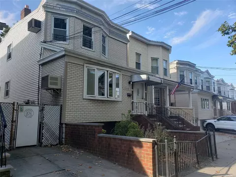 125-18 22nd Ave, New York, NY 11356