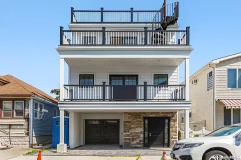 70 Virginia Ave, Long Beach, NY 11561