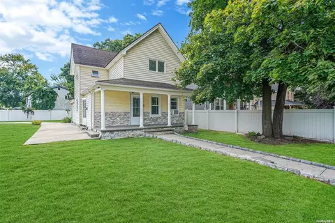 65 Pinebrook Ave, West Hempstead, NY 11552