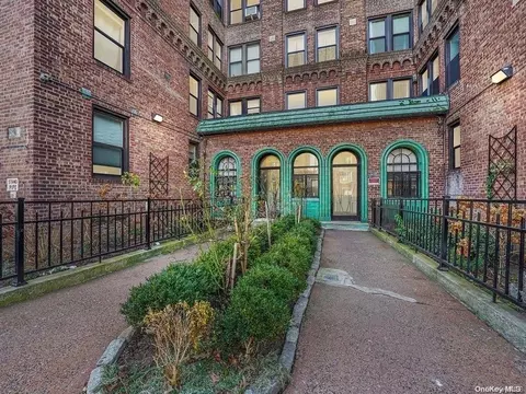 83-00 Talbot St #8-G, Kew Gardens, NY 11415