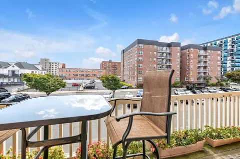 219 E Broadway #UPPER, Long Beach, NY 11561