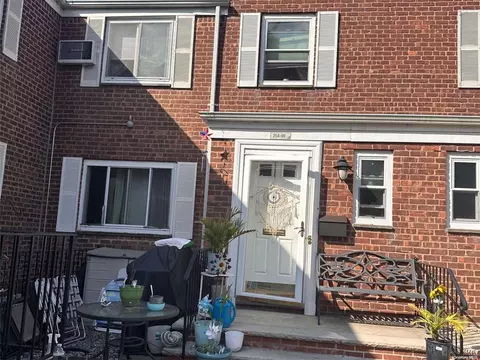 254-09 73rd Rd #GV109B, Glen Oaks, NY 11004