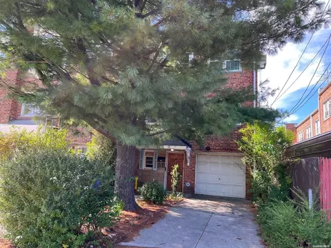 19-10 Utopia Pkwy, New York, NY 11357