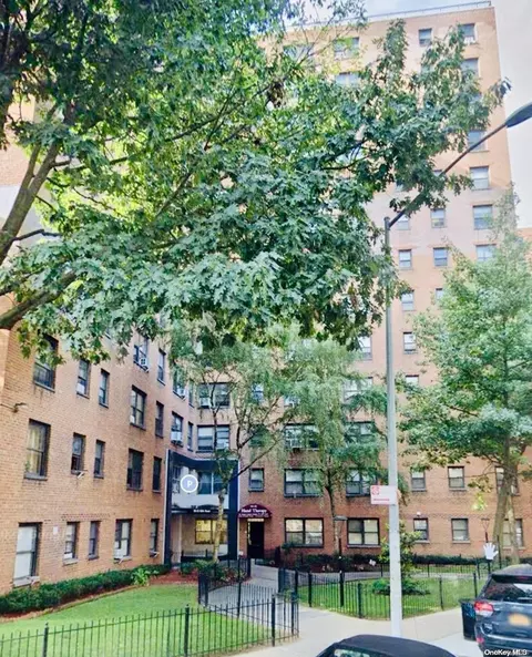 99-52 66 Rd #1Y, Rego Park, NY 11374