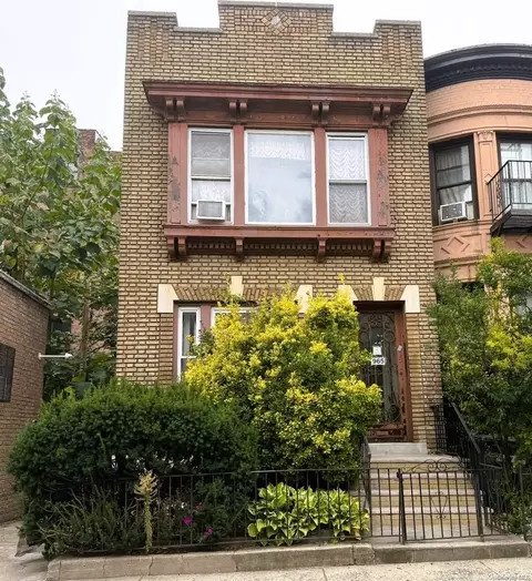965 Lincoln Pl, Brooklyn, NY 11213