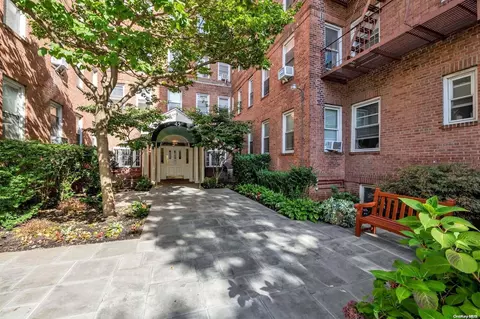 45 Kew Gardens Rd #4J, Kew Gardens, NY 11415