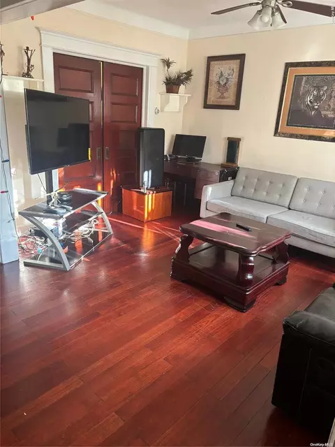 89-13 88th St, New York, NY 11421