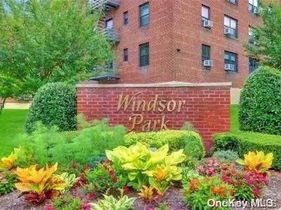 75-08 Bell Blvd #4O, Oakland Gardens, NY 11364