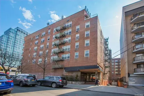134-54 Maple Ave #6V, Flushing, NY 11355