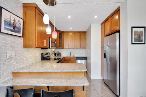 162-40 9th Ave #8C, New York, NY 11357