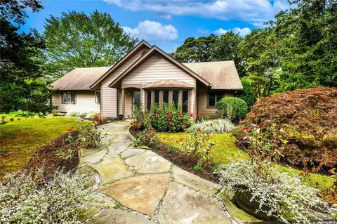514 Yaphank Middle Island Rd, Yaphank, NY 11980