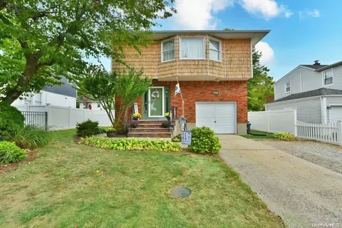 1981 Briggs St, Bellmore, NY 11710