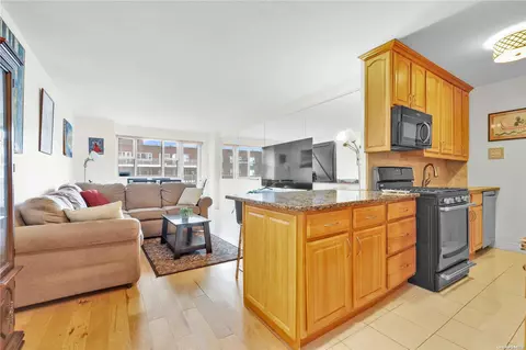 52-30 39th Dr #11L, Woodside, NY 11377