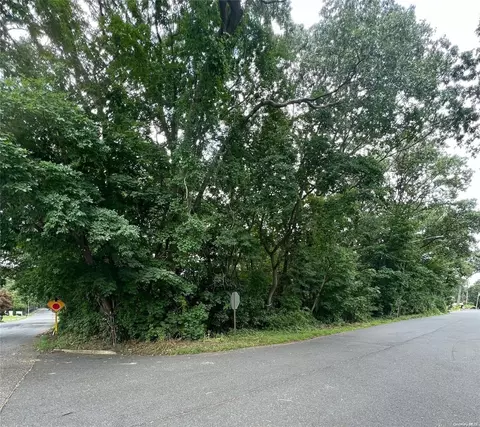 lot1 Arlington Rd, Islip, NY 11779
