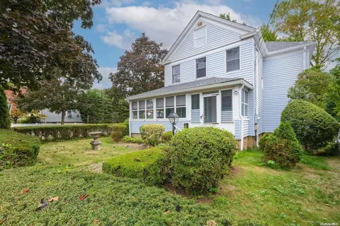 78 Clapham Ave, North Hempstead, NY 11030