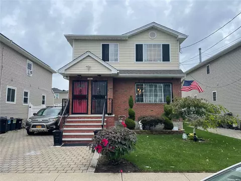62-10 Burchell Rd, New York, NY 11692