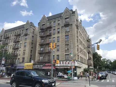 136-05 Sanford Ave #2M, Flushing, NY 11355