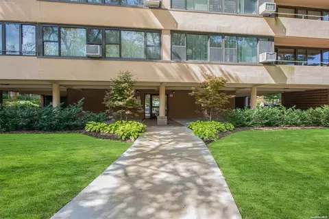 9-20 166 St #2A, New York, NY 11357