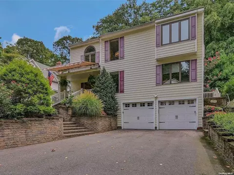 68 Ocean Ave, Northport, NY 11768
