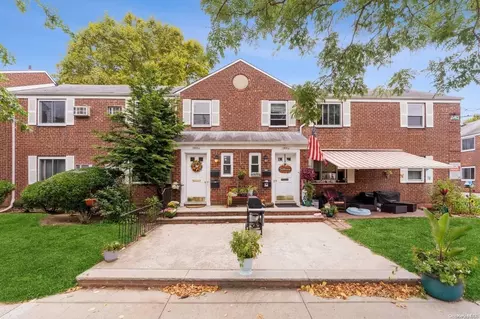 254-34 74th Ave #2, Glen Oaks, NY 11004