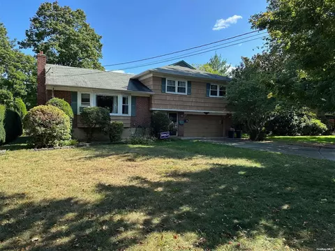 461 Susan Ct, West Hempstead, NY 11552
